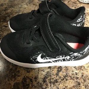 Youth shoes